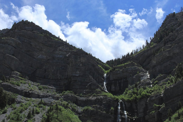The 5 Best Waterfall Hikes in Utah to Put Your Waterproof Gear to the Test